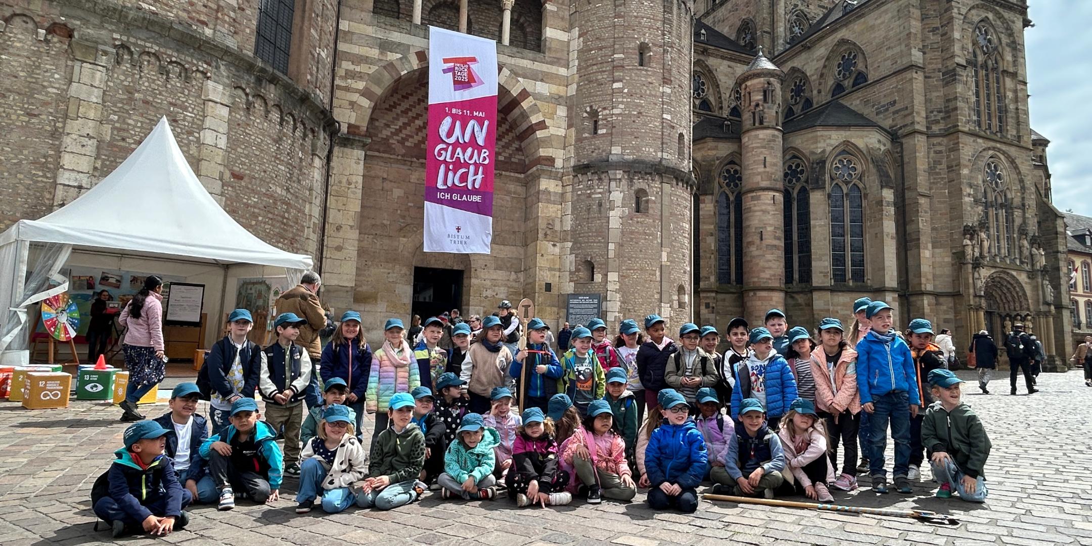 42 Vorschulkinder der Kita St. Marien Ensdorf unterwegs beim Bistumsfest (c) Bischöfliche Pressestelle Trier 42 Vorschulkinder der Kita St. Marien Ensdorf unterwegs beim Bistumsfest