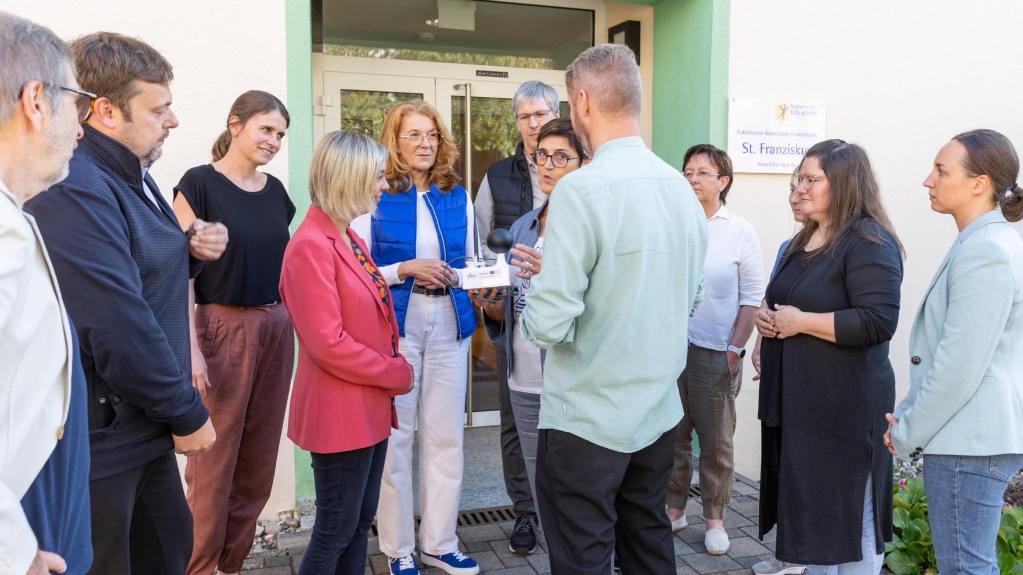 Ministerin Petra Berg besuchte die kath. Kita St. Franziskus in Urexweiler