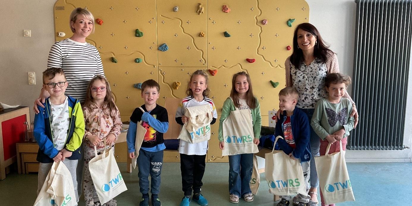 Besuch des THW im kath. Kinderhaus St. Nikolaus Rehlingen (c) Katholische KiTa gGmbH Saarland Besuch des THW im kath. Kinderhaus St. Nikolaus Rehlingen