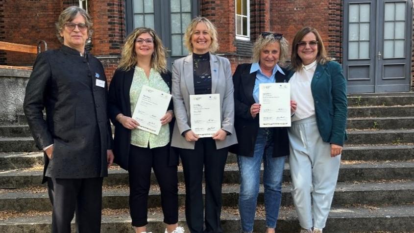 Von links: Prof. Dipl. Päd. Ludger Pesch, Maria-Elisabeth Scherer (sSL), Susanne Filenius (SL), Claudia Terré (Elternbegleitung), Referentin Britta Papenguth-Grammerstorf