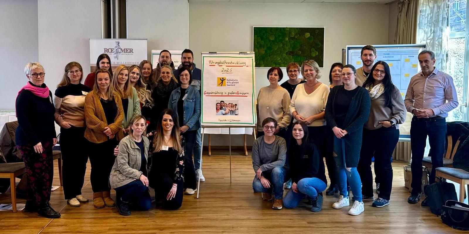 Leitungskräfte der GE Rehlingen-Siersburg und Köllertal-Warndt beim gemeinsamen Führungskräfteseminar (Foto: Andrea Hero, GL Rehlingen-Siersburg) (c) Katholische KiTa Saarland gGmbH Leitungskräfte der GE Rehlingen-Siersburg und Köllertal-Warndt beim gemeinsamen Führungskräfteseminar (Foto: Andrea Hero, GL Rehlingen-Siersburg)