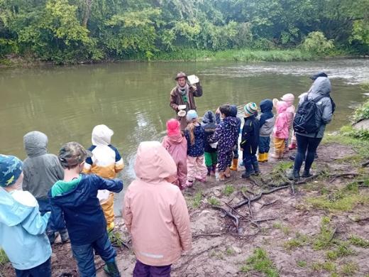Die Vorschulkinder erlebten einen spannenden Ausflug an die Nied