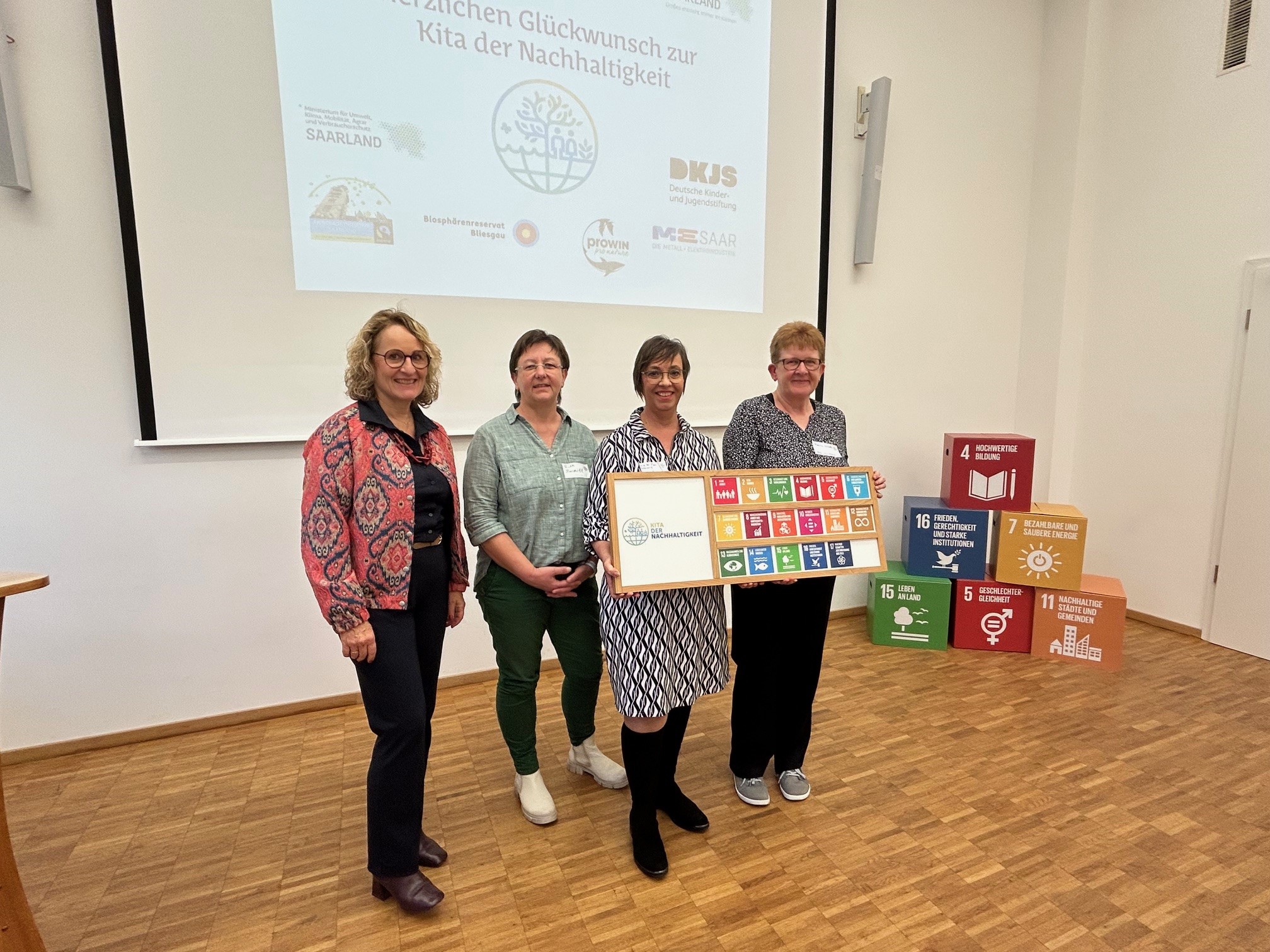 Die kath. Kita Hl. Familie Winterbach freut sich über die Auszeichnung zur 'Kita der Nachhaltigkeit'