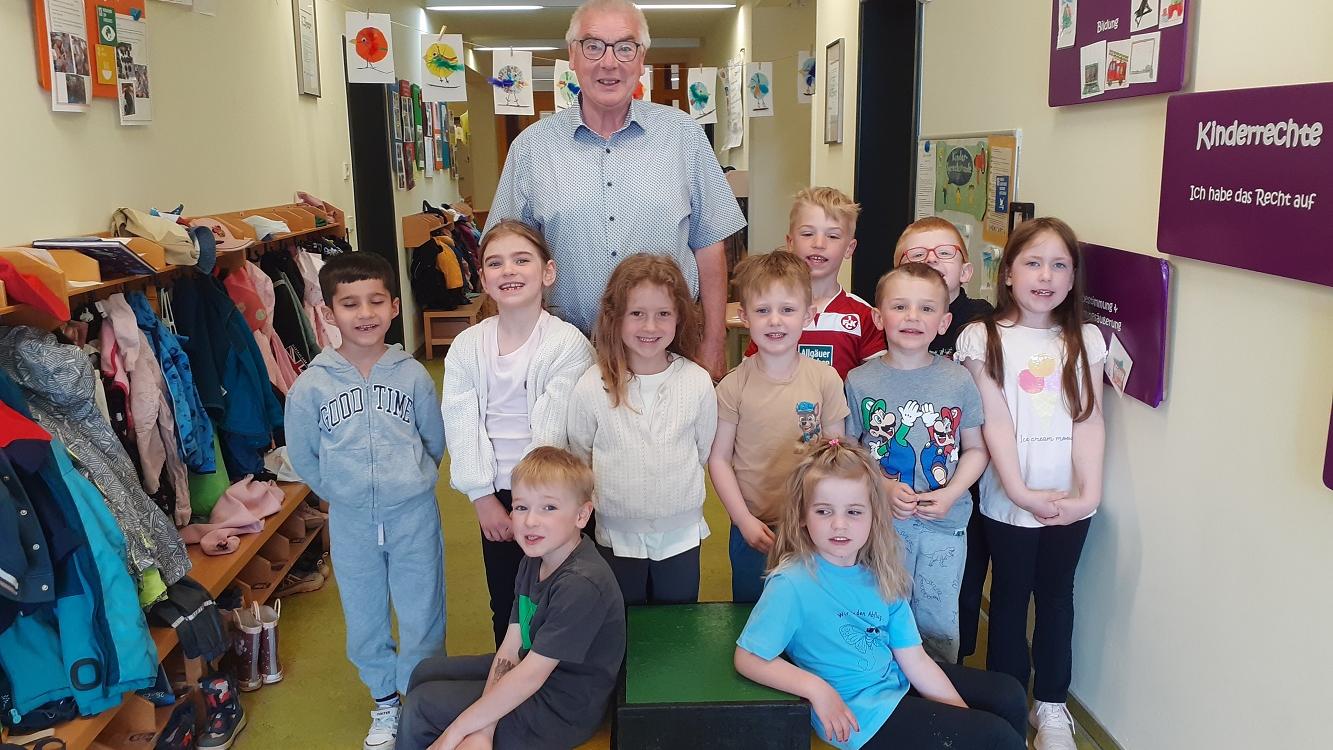 Kleines Projekt mit großer Wirkung - die Streitschlichtertreppe hilft, Streitigkeiten zu klären