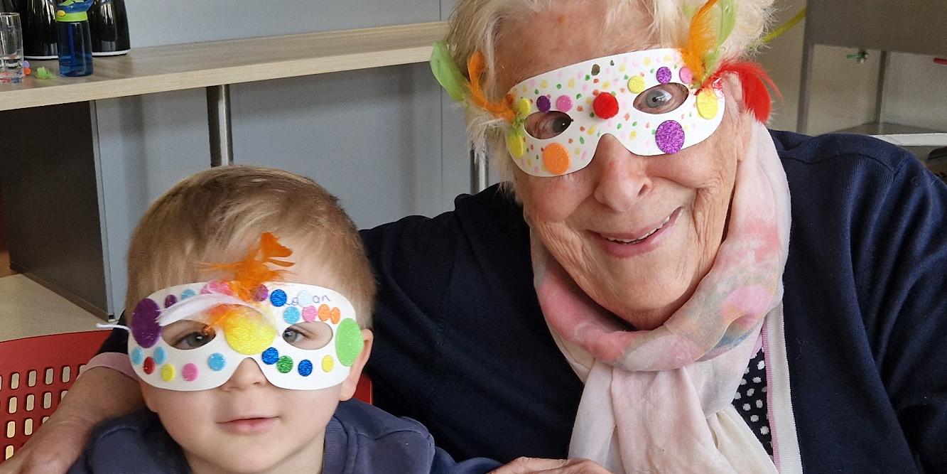 Der kreative Bastelvormittag sorgte für viel Spaß bei Groß und Klein