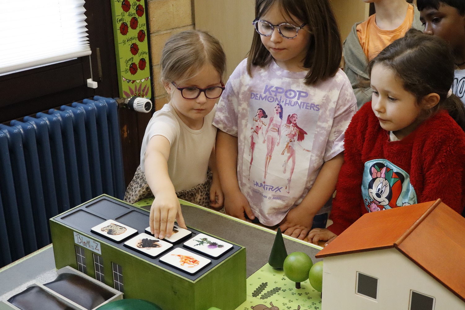 Die Kinder erfuhren viel Wissenswertes über die Biotonne Tibo