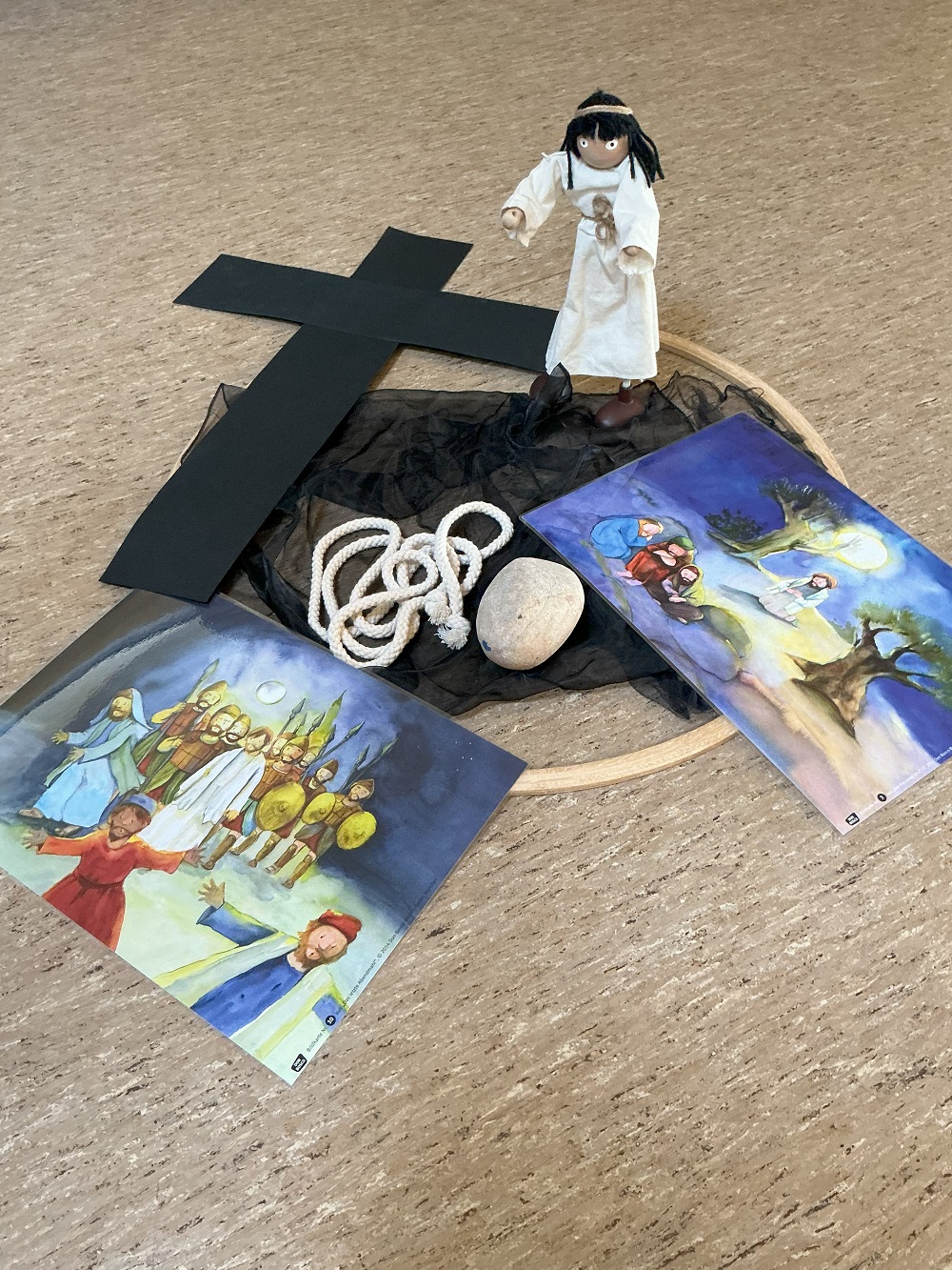 Die Kinder konnten erleben, dass mit der Auferstehung Jesu ein Zeichen gesetzt wird.