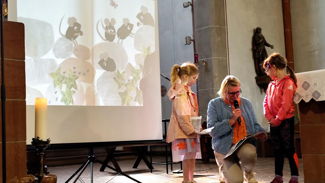 Die großen und kleinen Teilnehmer gestalteten gemeinsam den Gottesdienst
