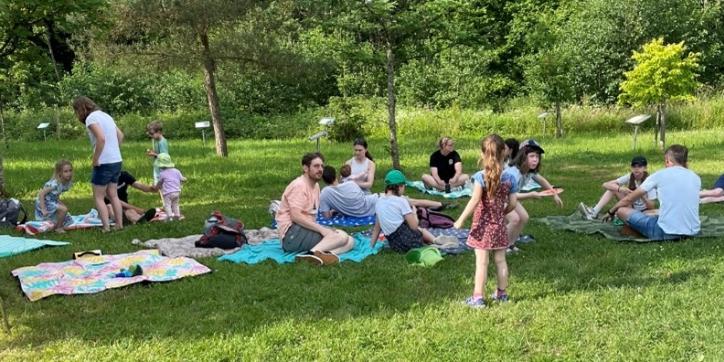 Eltern, Kinder und Erziehende hatten einen schönen Morgen beim gemeinsamen Frühstück (c) Katholische KiTa gGmbH Saarland Eltern, Kinder und Erziehende hatten einen schönen Morgen beim gemeinsamen Frühstück