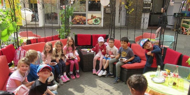 Alle Kinder durften sich ihr Lieblingseis aussuchen (c) Katholische KiTa gGmbH Saarland Alle Kinder durften sich ihr Lieblingseis aussuchen