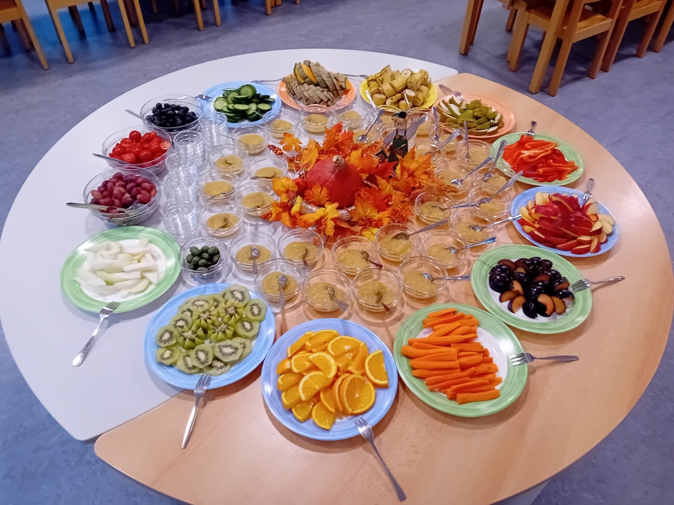 Ein reichhaltiges Buffet stand bereit