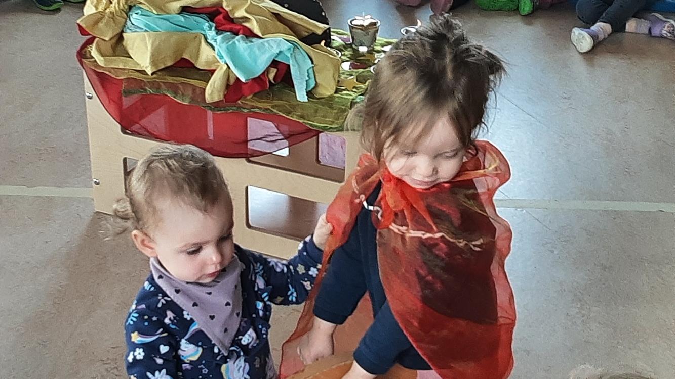 Die Kinder spielten auch selbst die Geschichte nach