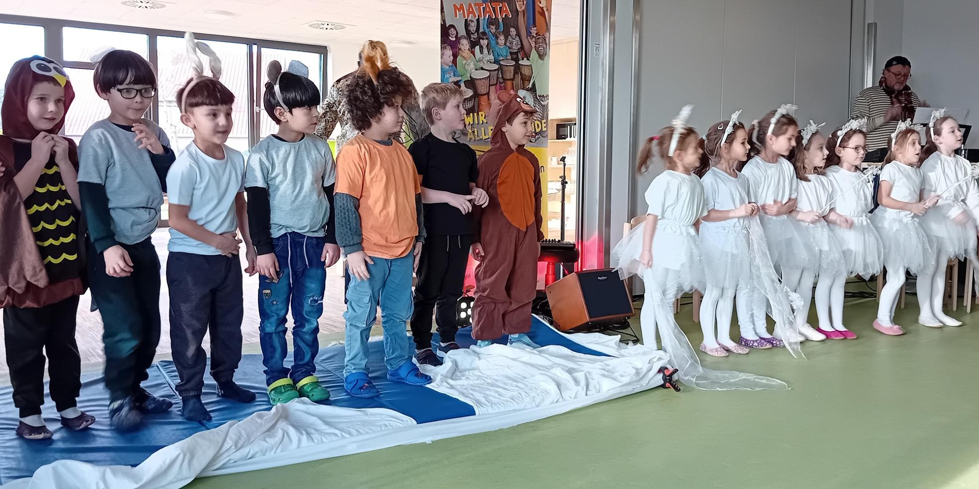Die Kinder führten ein wundervolles Theaterstück vor