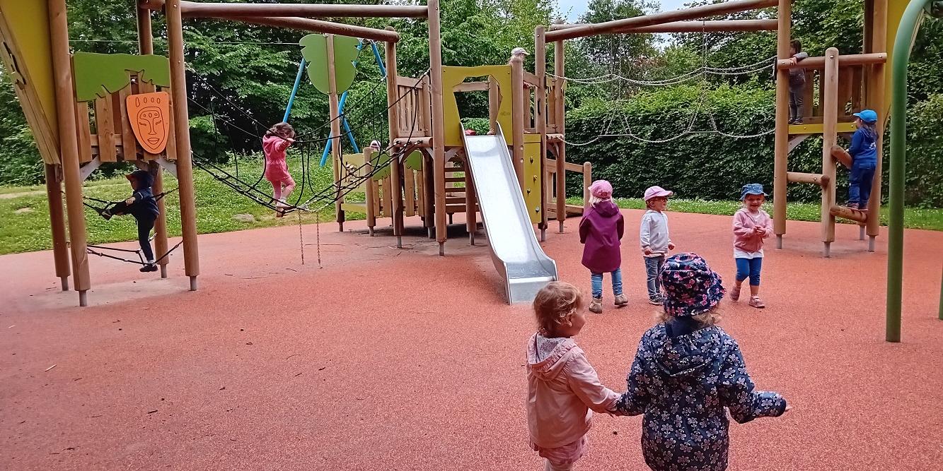 Alle Kinder hatten viel Spaß auf den beiden Spielplätzen (c) Katholische KiTa gGmbH Saarland Alle Kinder hatten viel Spaß auf den beiden Spielplätzen