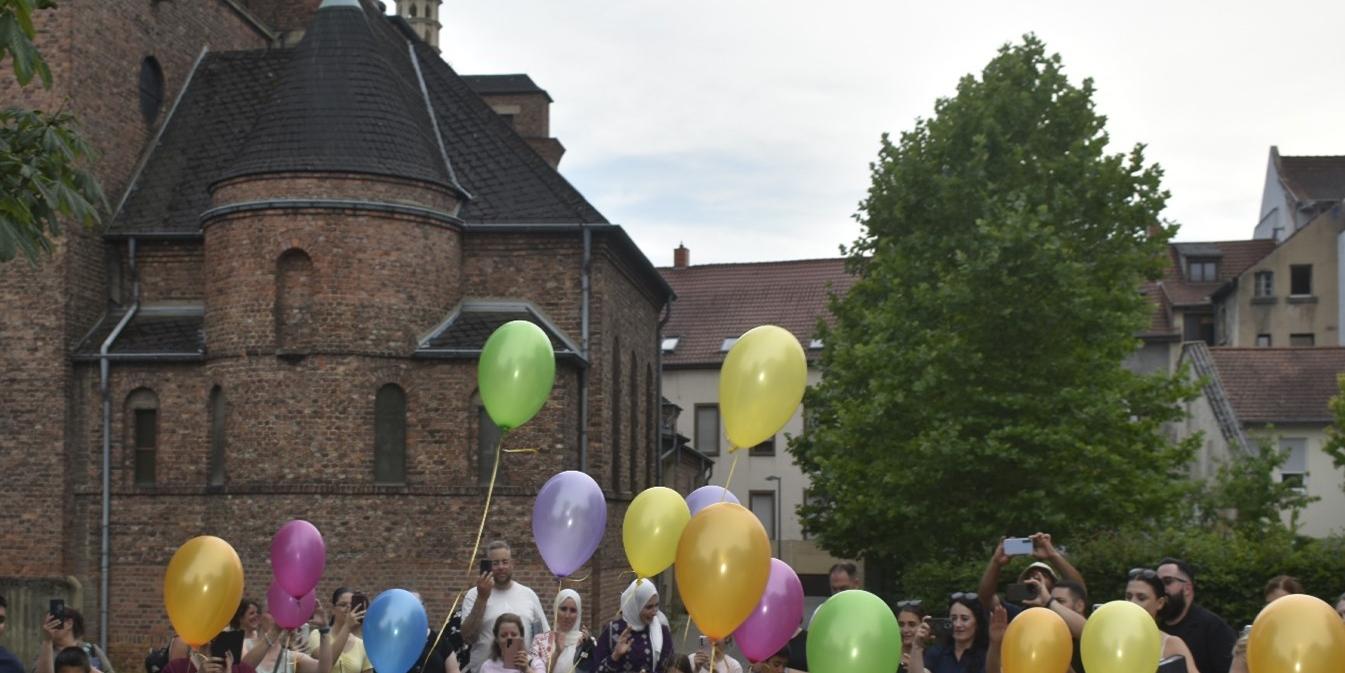 Mit einem feierlichen Gottesdienst wurden die Kinder verabschiedet (c) Katholische KiTa gGmbH Saarland Mit einem feierlichen Gottesdienst wurden die Kinder verabschiedet