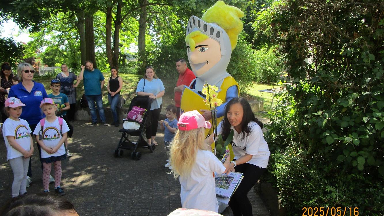 Die Kinder freuten sich über die Auszeichnung ihrer Kita