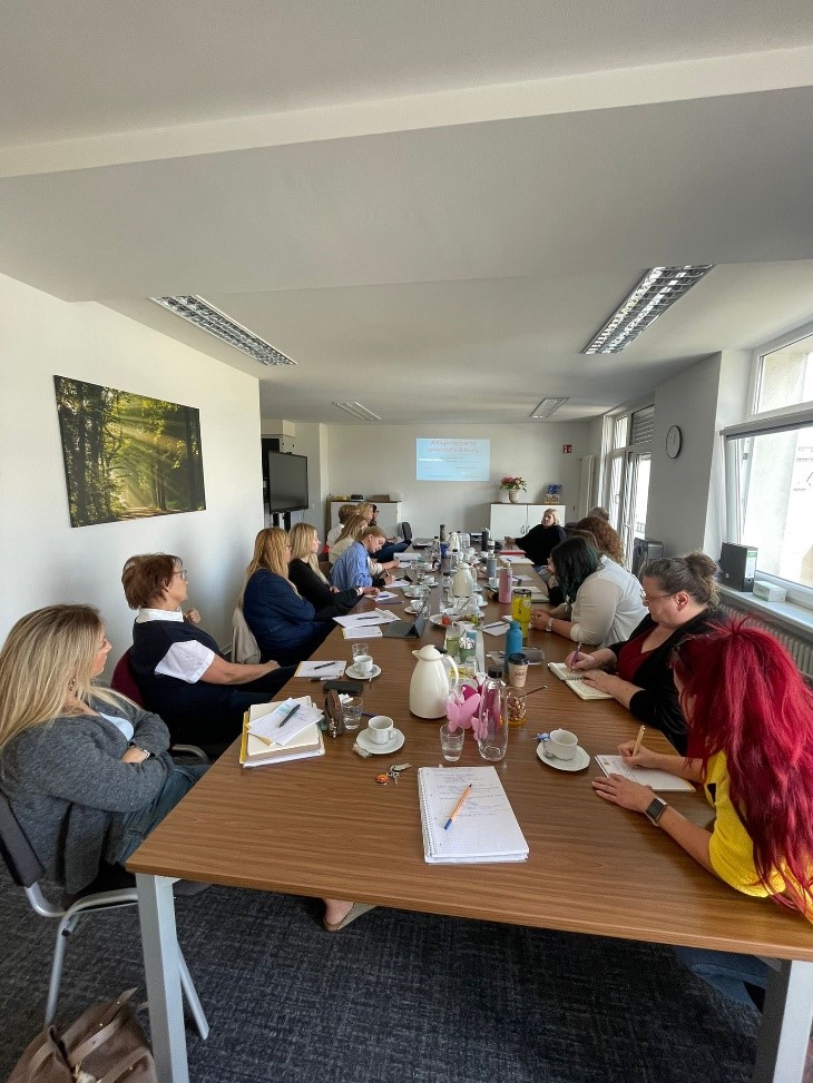 Unterschiedliche aktuelle Themen wurden im Treffen besprochen (c) Katholische KiTa gGmbH Saarland Unterschiedliche aktuelle Themen wurden im Treffen besprochen