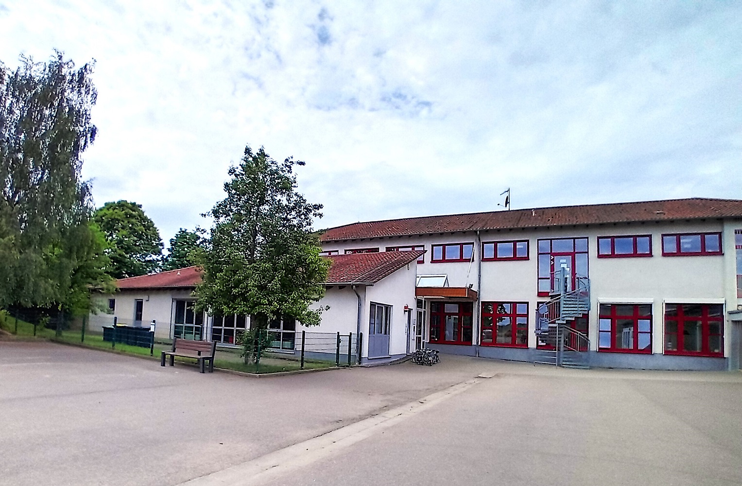 St. Hubertus Niederlosheim Eingang