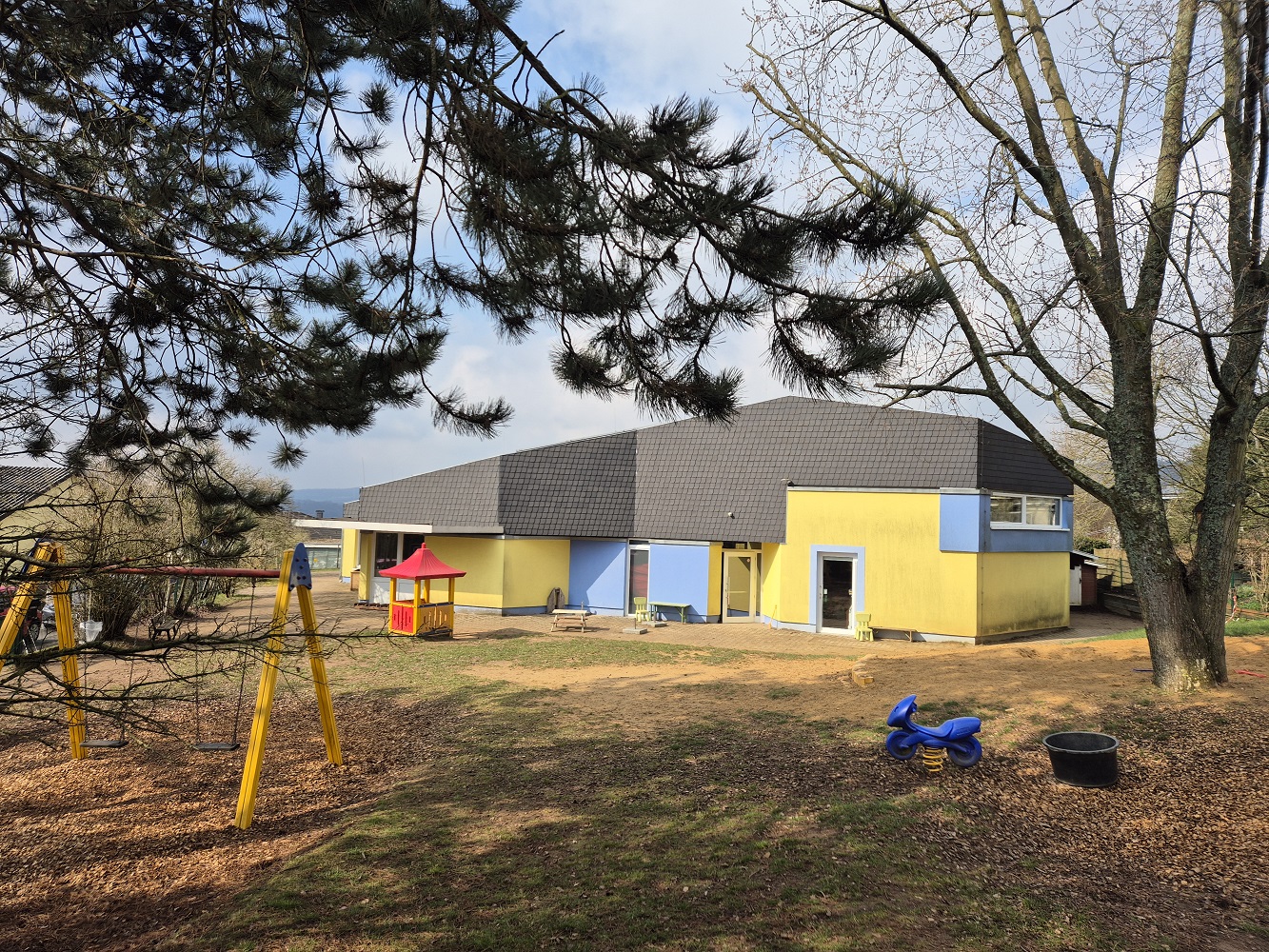 St-Theresia-Beckingen_Außenansicht - Stellenanzeige (c) Katholische KiTa gGmbH Saarland St-Theresia-Beckingen_Außenansicht - Stellenanzeige